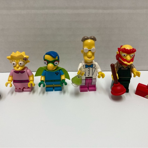 LEGO Simpsons Series 2 Mini Figurines - Picture 10 of 11
